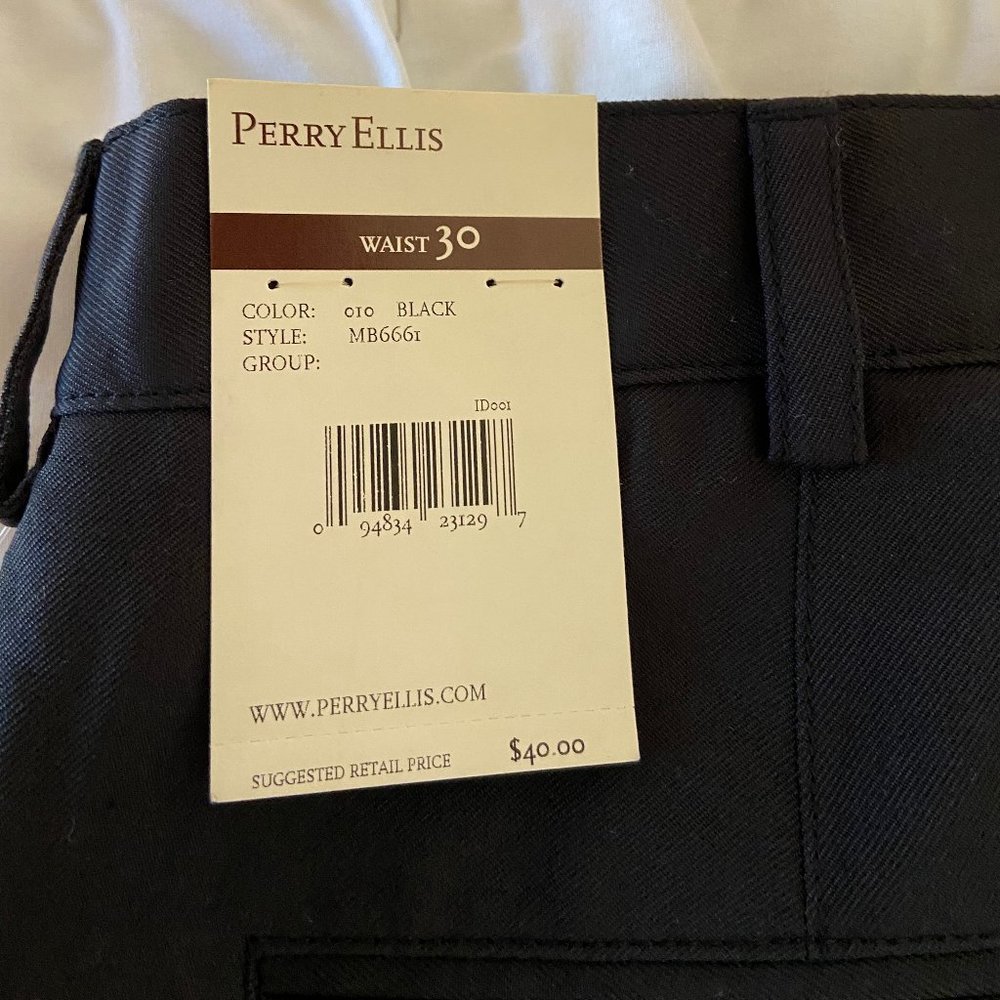 Perry Ellis Mens size 30 shorts